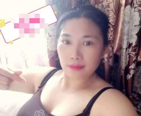 满身肥肉纹身熟女一看年轻时就是不简单・阿姨终结者