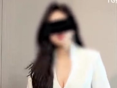 极品白丝华伦天奴肥臀美腿御姐・九九橙