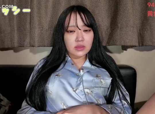 FC2PPV-4438379睡衣诱惑少女初尝禁地呻吟狂喷